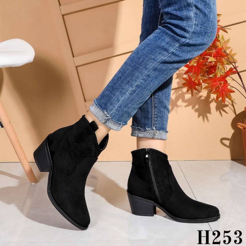 Botki damskie Roz 36-41 / 12 par